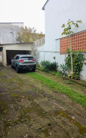 Casa à venda com 70m², 2 quartos e 1 vaga Casa à venda com 70m², 2 quartos e 1 vagaQuintal