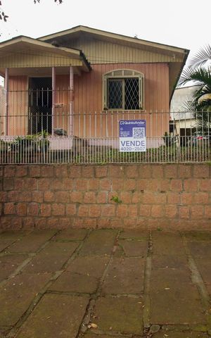 Casa à venda com 70m², 2 quartos e 1 vaga Casa à venda com 70m², 2 quartos e 1 vagaFachada