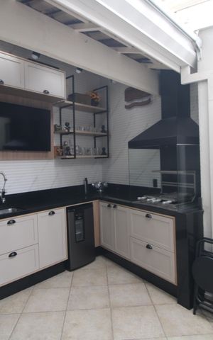 Casa de condomínio à venda com 116m², 3 quartos e 2 vagasChurrasqueira / lavanderia