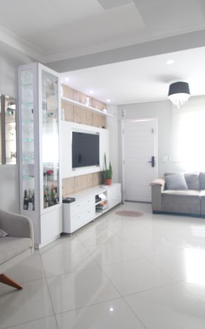 Casa de condomínio à venda com 116m², 3 quartos e 2 vagasSala