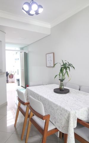 Casa de condomínio à venda com 116m², 3 quartos e 2 vagasSala