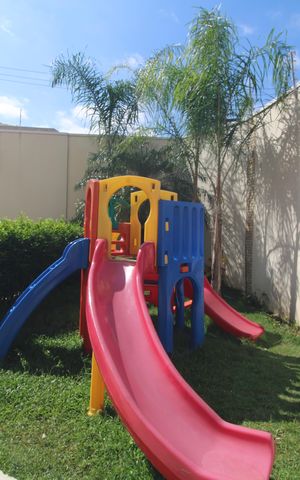 Casa de condomínio à venda com 116m², 3 quartos e 2 vagasPlayground