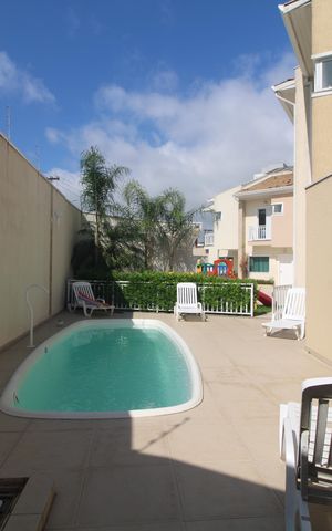 Casa de condomínio à venda com 116m², 3 quartos e 2 vagasPiscina
