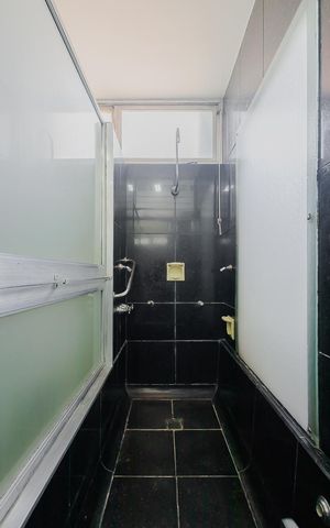 Casa à venda com 570m², 4 quartos e 5 vagasBanheiro da Suíte