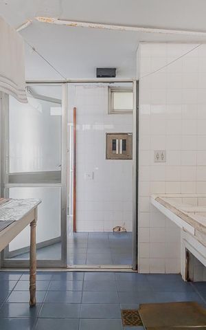 Casa à venda com 570m², 4 quartos e 5 vagasÁrea de Serviço