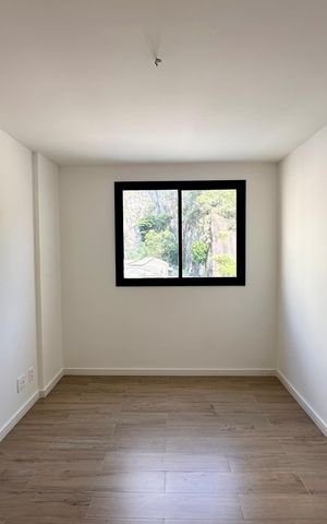 Apartamento à venda com 151m², 4 quartos e 2 vagas Apartamento à venda com 151m², 4 quartos e 2 vagasQuarto 2