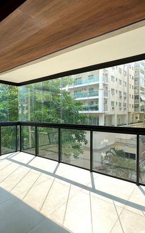 Apartamento à venda com 151m², 4 quartos e 2 vagas Apartamento à venda com 151m², 4 quartos e 2 vagasSala