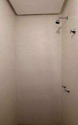 Apartamento à venda com 151m², 4 quartos e 2 vagas Apartamento à venda com 151m², 4 quartos e 2 vagasBanheiro