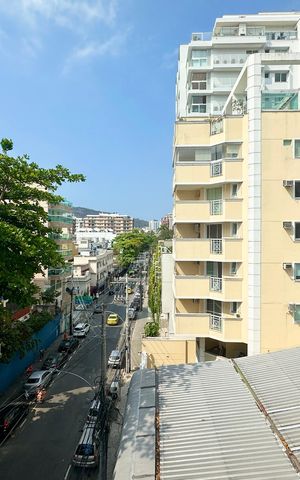 Apartamento à venda com 151m², 4 quartos e 2 vagas Apartamento à venda com 151m², 4 quartos e 2 vagasVista