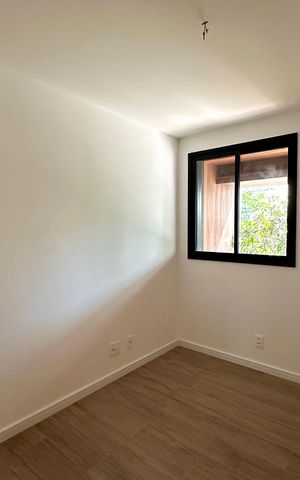 Apartamento à venda com 151m², 4 quartos e 2 vagas Apartamento à venda com 151m², 4 quartos e 2 vagasQuarto 1