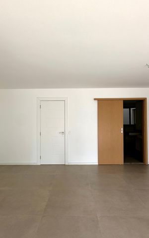 Apartamento à venda com 151m², 4 quartos e 2 vagas Apartamento à venda com 151m², 4 quartos e 2 vagasSala