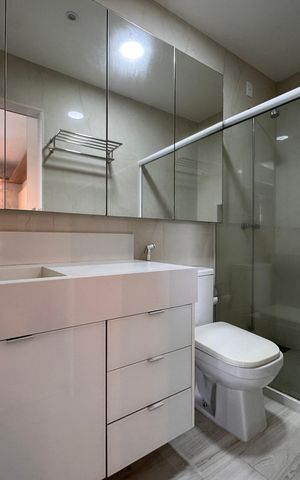 Apartamento para alugar com 167m², 4 quartos e 3 vagasSuíte 1 - Banheiro