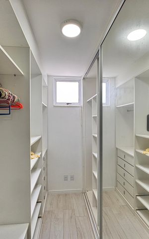 Apartamento para alugar com 167m², 4 quartos e 3 vagasSuíte 1 - Closet