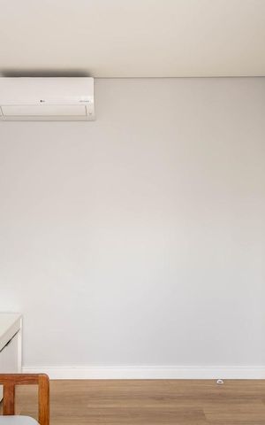 Casa à venda com 270m², 3 quartos e 2 vagas Casa à venda com 270m², 3 quartos e 2 vagasQuarto 2