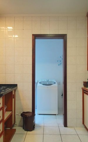 Apartamento à venda com 68m², 2 quartos e 1 vagaCozinha