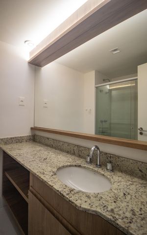 Studio à venda com 26m², 1 quarto e sem vaga Studio à venda com 26m², 1 quarto e sem vagaBanheiro Social