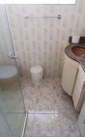 Casa para alugar com 145m², 3 quartos e 2 vagasBanheiro 1