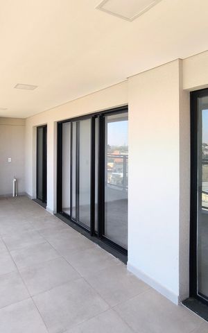 Apartamento à venda com 141m², 3 quartos e 3 vagas Apartamento à venda com 141m², 3 quartos e 3 vagasSacada/Sala