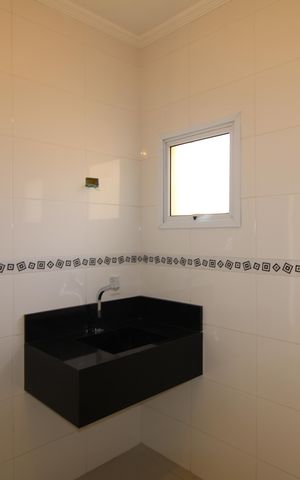Casa à venda com 210m², 3 quartos e 4 vagasBanheiro