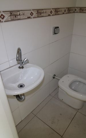 Casa à venda com 210m², 3 quartos e 4 vagasLavabo da Sala