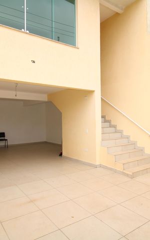 Casa à venda com 210m², 3 quartos e 4 vagasGaragem