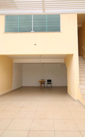 Casa à venda com 210m², 3 quartos e 4 vagasGaragem