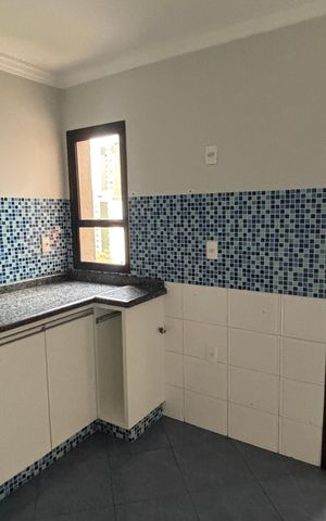 Apartamento à venda com 180m², 3 quartos e 2 vagas Apartamento à venda com 180m², 3 quartos e 2 vagasCozinha