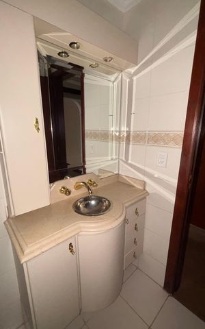 Apartamento à venda com 180m², 3 quartos e 2 vagas Apartamento à venda com 180m², 3 quartos e 2 vagasBanheiro