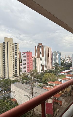 Apartamento à venda com 180m², 3 quartos e 2 vagas Apartamento à venda com 180m², 3 quartos e 2 vagasVaranda