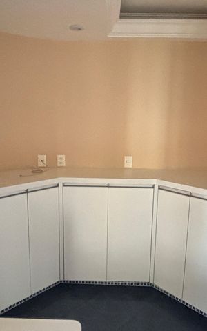 Apartamento à venda com 180m², 3 quartos e 2 vagas Apartamento à venda com 180m², 3 quartos e 2 vagasCozinha