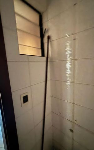 Apartamento à venda com 180m², 3 quartos e 2 vagas Apartamento à venda com 180m², 3 quartos e 2 vagasBanheiro de Serviço