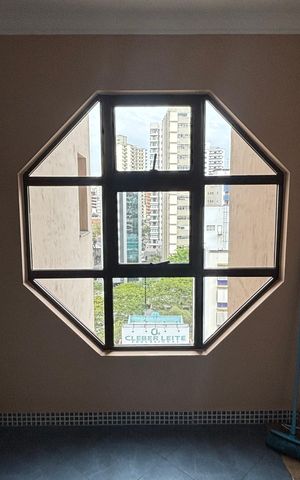 Apartamento à venda com 180m², 3 quartos e 2 vagas Apartamento à venda com 180m², 3 quartos e 2 vagasÁrea de Serviço