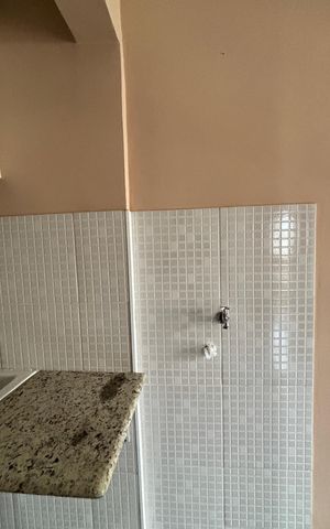Apartamento à venda com 180m², 3 quartos e 2 vagas Apartamento à venda com 180m², 3 quartos e 2 vagasÁrea de Serviço