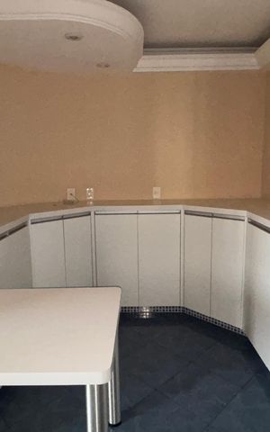 Apartamento à venda com 180m², 3 quartos e 2 vagas Apartamento à venda com 180m², 3 quartos e 2 vagasCozinha