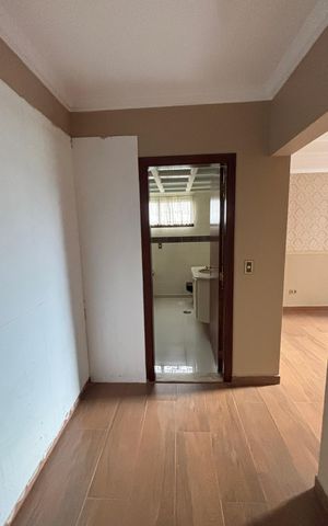 Apartamento à venda com 180m², 3 quartos e 2 vagas Apartamento à venda com 180m², 3 quartos e 2 vagasSuíte
