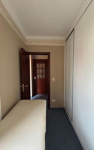 Apartamento à venda com 180m², 3 quartos e 2 vagas Apartamento à venda com 180m², 3 quartos e 2 vagasQuarto de Serviço