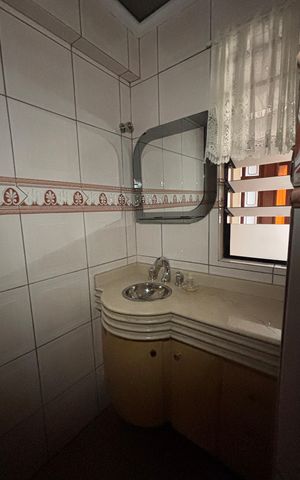 Apartamento à venda com 180m², 3 quartos e 2 vagas Apartamento à venda com 180m², 3 quartos e 2 vagasLavabo