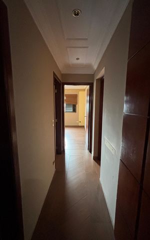 Apartamento à venda com 180m², 3 quartos e 2 vagas Apartamento à venda com 180m², 3 quartos e 2 vagasCorredor