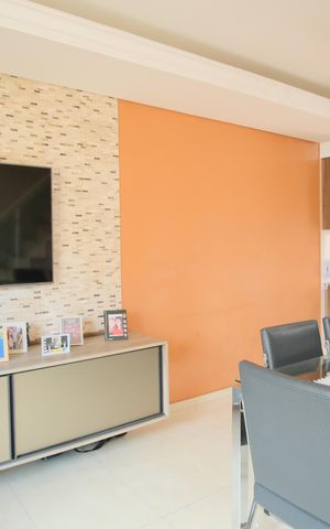 Casa de condomínio à venda com 163m², 3 quartos e 2 vagasSala