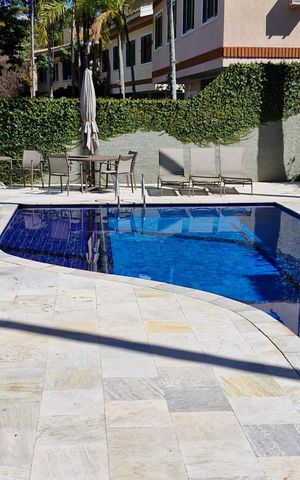 Casa de condomínio à venda com 290m², 4 quartos e 6 vagas Casa de condomínio à venda com 290m², 4 quartos e 6 vagasPiscina