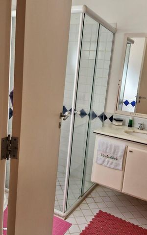 Casa de condomínio à venda com 290m², 4 quartos e 6 vagas Casa de condomínio à venda com 290m², 4 quartos e 6 vagasBanheiro 2