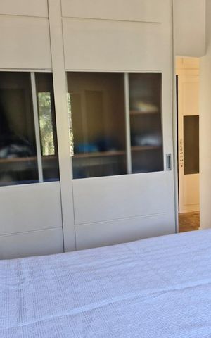 Casa de condomínio à venda com 290m², 4 quartos e 6 vagas Casa de condomínio à venda com 290m², 4 quartos e 6 vagasQuarto 1