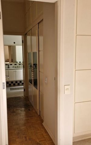 Casa de condomínio à venda com 290m², 4 quartos e 6 vagas Casa de condomínio à venda com 290m², 4 quartos e 6 vagasAcesso