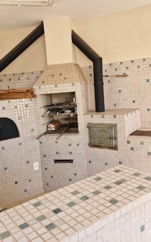 Casa de condomínio à venda com 290m², 4 quartos e 6 vagas Casa de condomínio à venda com 290m², 4 quartos e 6 vagasEspaço Gourmet