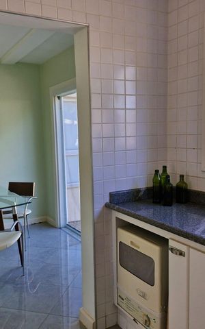 Casa de condomínio à venda com 290m², 4 quartos e 6 vagas Casa de condomínio à venda com 290m², 4 quartos e 6 vagasCozinha