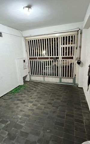 Casa para alugar com 100m², 2 quartos e 1 vaga Casa para alugar com 100m², 2 quartos e 1 vagaGaragem