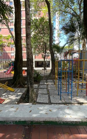 Apartamento à venda com 96m², 3 quartos e 1 vaga Apartamento à venda com 96m², 3 quartos e 1 vagaÁrea comum - Playground