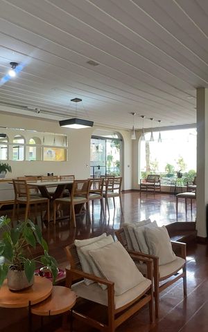 Casa à venda com 700m², 4 quartos e 4 vagasSala