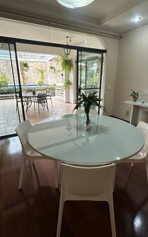 Casa à venda com 700m², 4 quartos e 4 vagasSala de Almoço