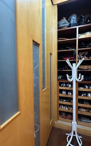 Casa à venda com 700m², 4 quartos e 4 vagasCloset da suíte 3